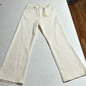 Levi ribcage bootcut cropped size 25